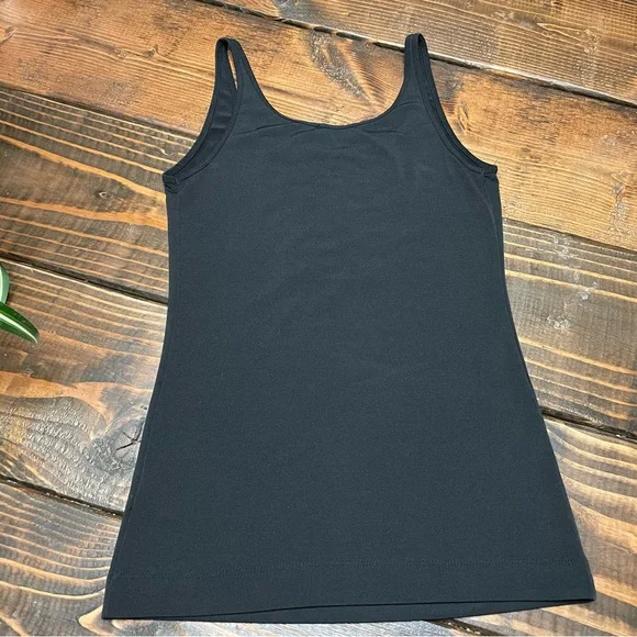 *SALE* 🖤The Limited Black Tank Top🖤 - Picture 7 of 8